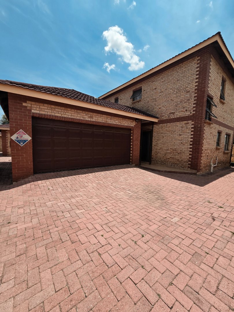 2 Bedroom Property for Sale in Flamwood North West